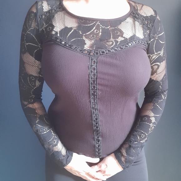 Romeo and juliet couture black lace top - Picture 5 of 5